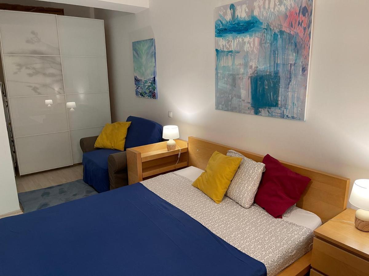 Apartment Happiness By Nicole Jutka, Visual Artist Olimp Ngoại thất bức ảnh