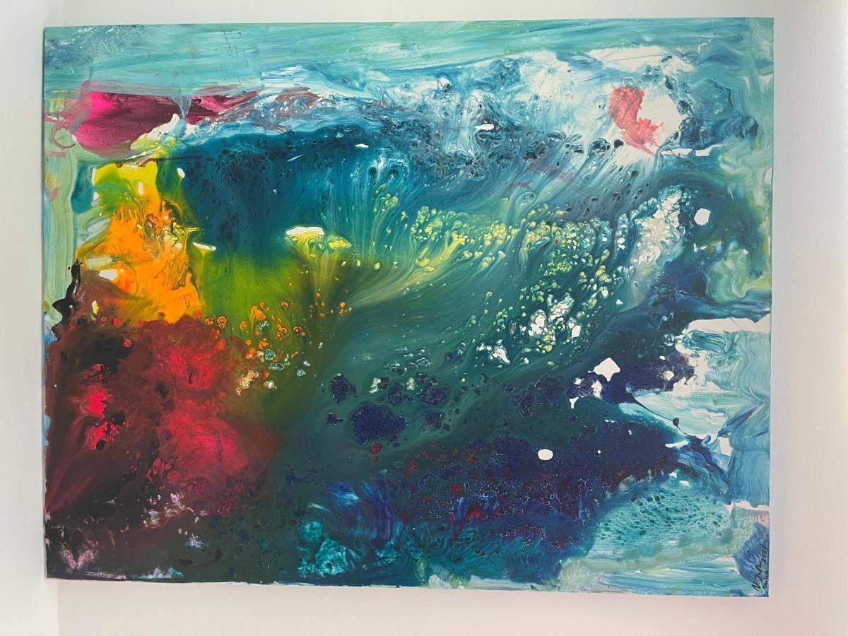Apartment Happiness By Nicole Jutka, Visual Artist Olimp Ngoại thất bức ảnh